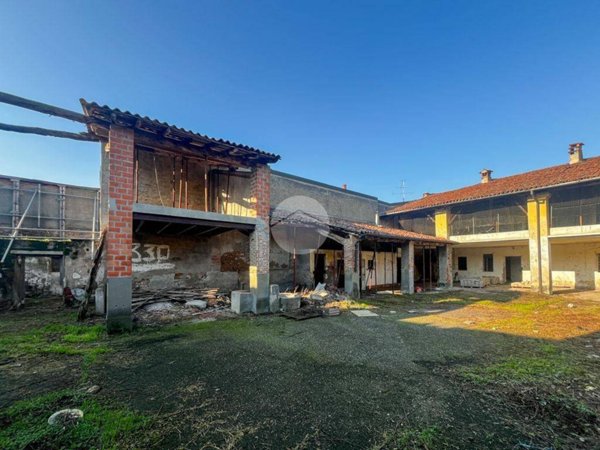 casale in vendita a Trenzano