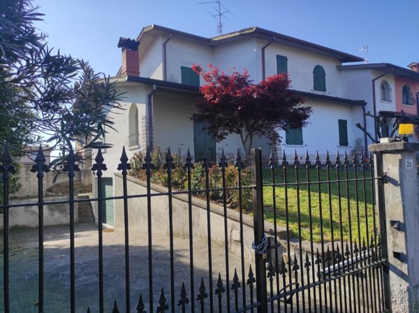 casa indipendente in vendita a Trenzano