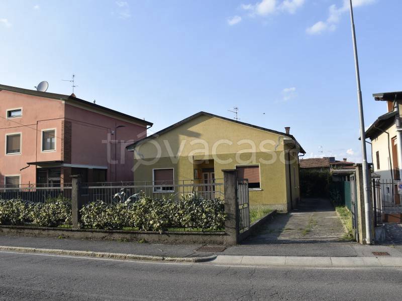 casa indipendente in vendita a Trenzano
