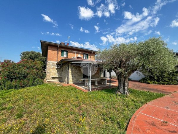 casa indipendente in vendita a Trenzano