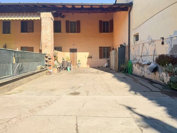 casa indipendente in vendita a Trenzano in zona Cossirano