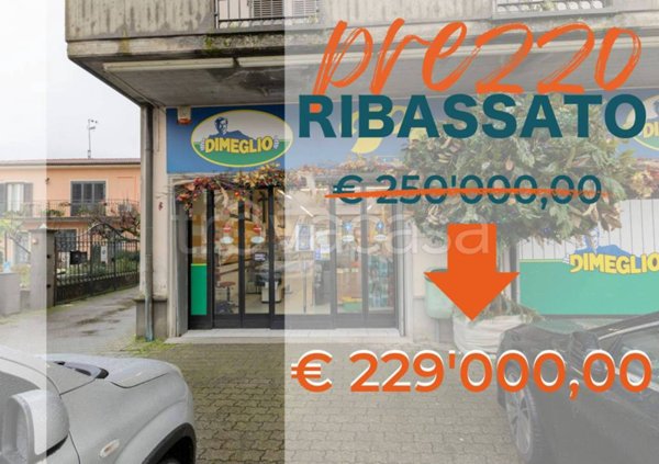 negozio in vendita a Trenzano in zona Cossirano