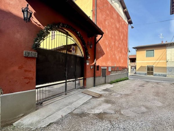 casa indipendente in vendita a Trenzano in zona Cossirano