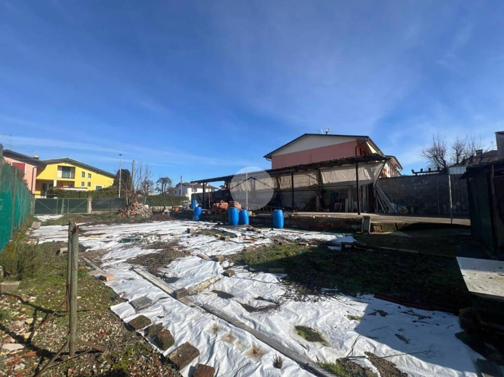 negozio in vendita a Trenzano