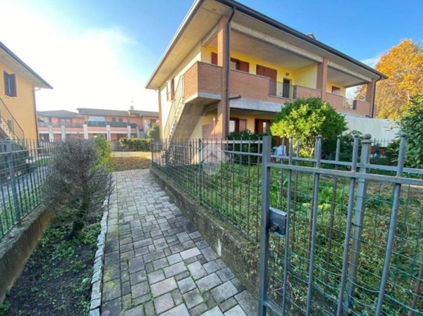 appartamento in vendita a Trenzano in zona Cossirano