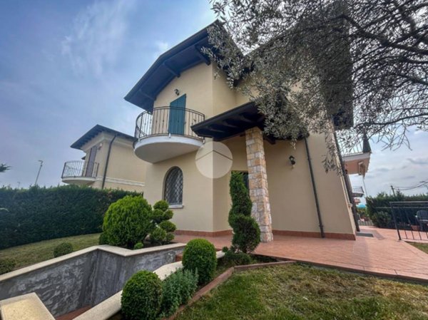 casa indipendente in vendita a Trenzano