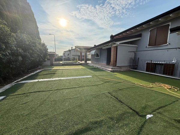 casa indipendente in vendita a Trenzano