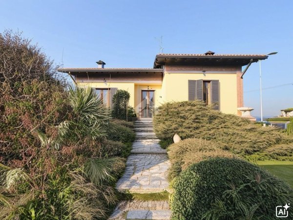 casa indipendente in vendita a Trenzano in zona Cossirano