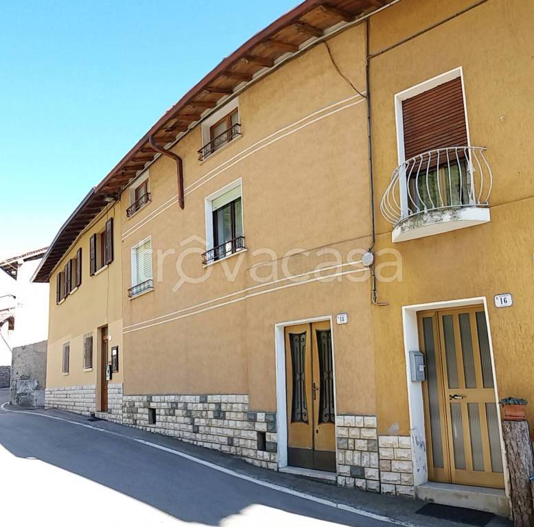 casa indipendente in vendita a Treviso Bresciano