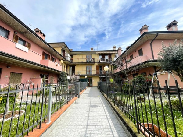 appartamento in vendita ad Urago d'Oglio