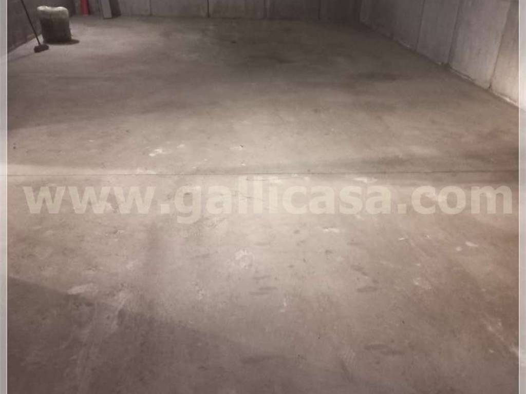 locale commerciale in vendita ad Urago d'Oglio