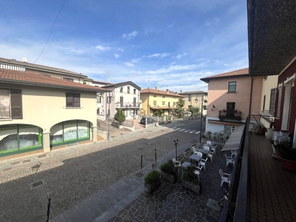 appartamento in vendita ad Urago d'Oglio