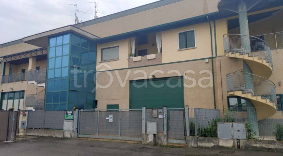 appartamento in vendita ad Urago d'Oglio