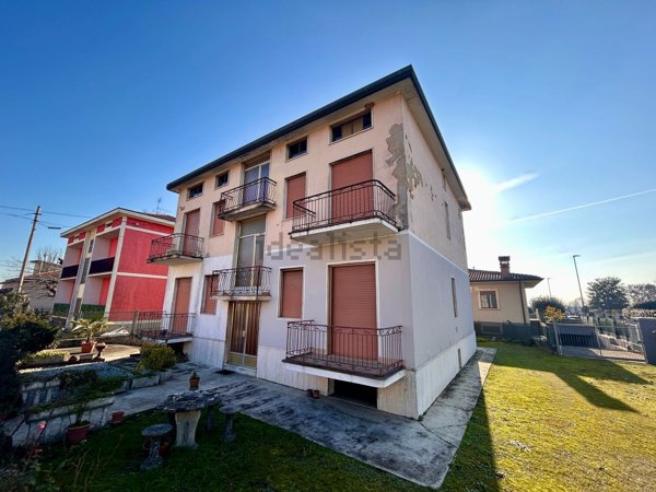 appartamento in vendita ad Urago d'Oglio