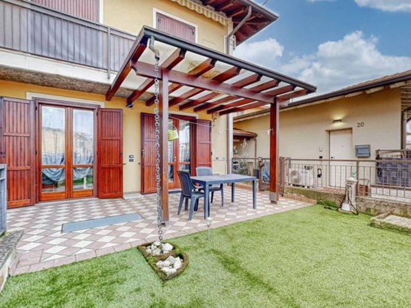 appartamento in vendita ad Urago d'Oglio