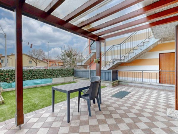 appartamento in vendita ad Urago d'Oglio