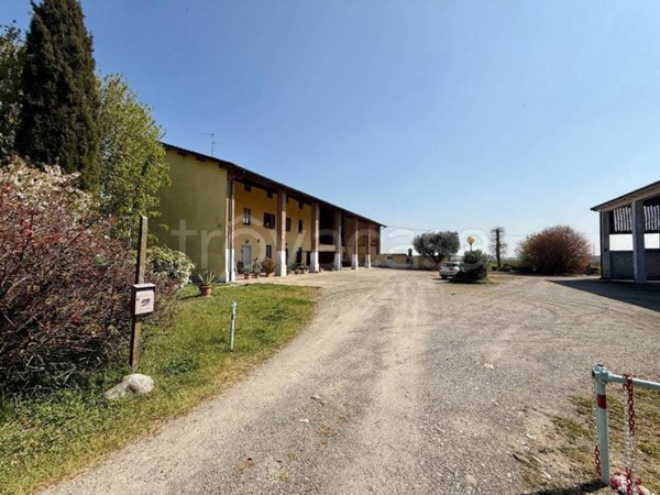 casa indipendente in vendita ad Urago d'Oglio