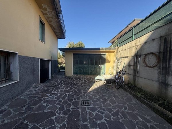 casa indipendente in vendita ad Urago d'Oglio