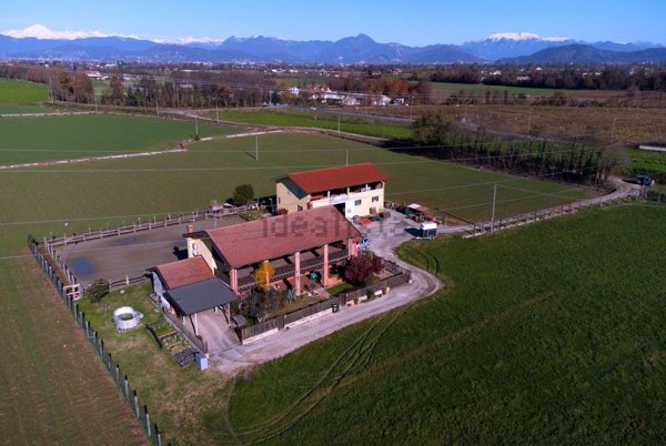 esavano in vendita ad Urago d'Oglio