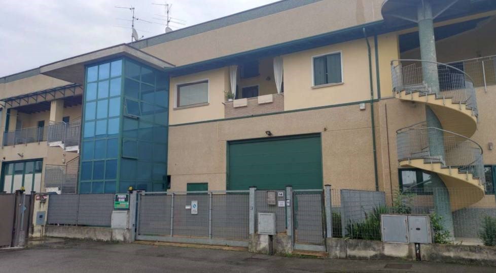 appartamento in vendita ad Urago d'Oglio