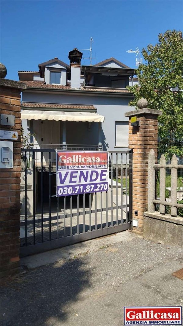 casa indipendente in vendita ad Urago d'Oglio