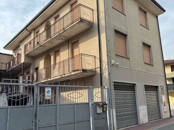 appartamento in vendita ad Urago d'Oglio