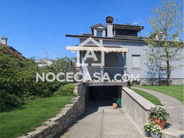 casa indipendente in vendita ad Urago d'Oglio