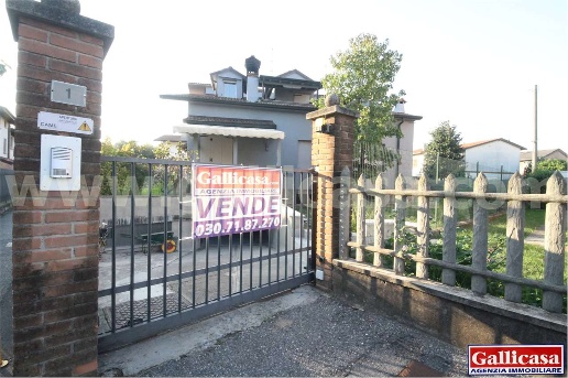 casa indipendente in vendita ad Urago d'Oglio