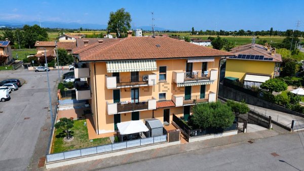 appartamento in vendita ad Urago d'Oglio