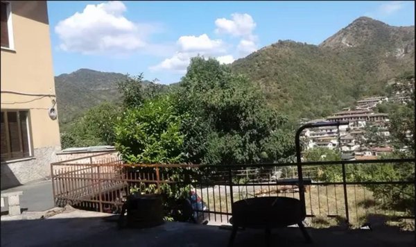 casa indipendente in vendita a Vallio Terme