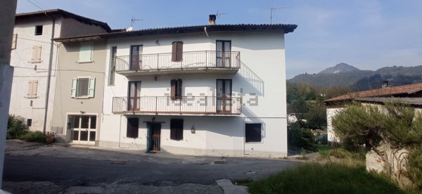 pentavano in vendita a Vallio Terme