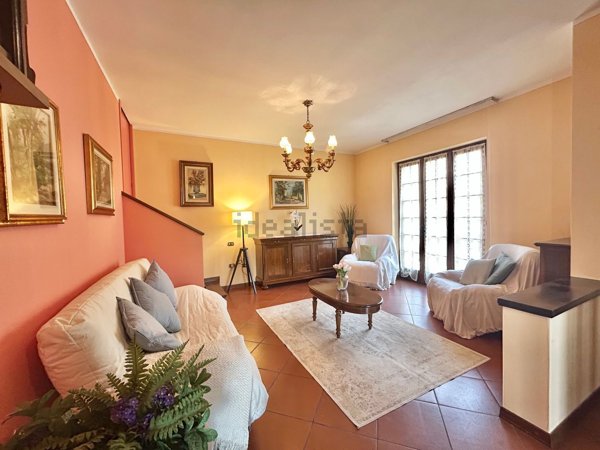 casa indipendente in vendita a Vallio Terme in zona Sconzane