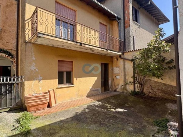 casa indipendente in vendita a Vallio Terme