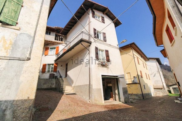 casa indipendente in vendita a Valvestino in zona Bollone