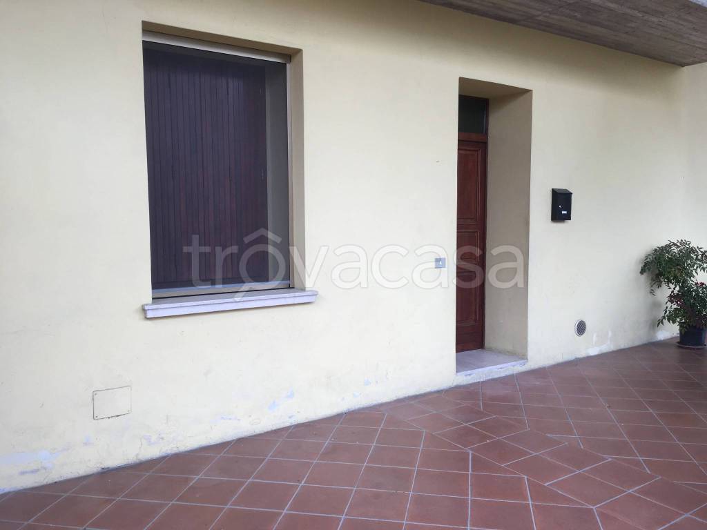 appartamento in vendita a Verolanuova in zona Cadignano