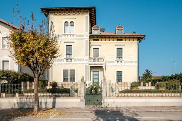 casa indipendente in vendita a Verolanuova