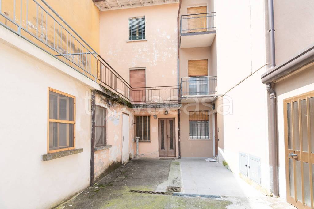 casa indipendente in vendita a Verolanuova