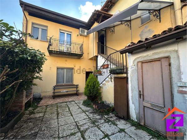 casa indipendente in vendita a Verolanuova in zona Cadignano