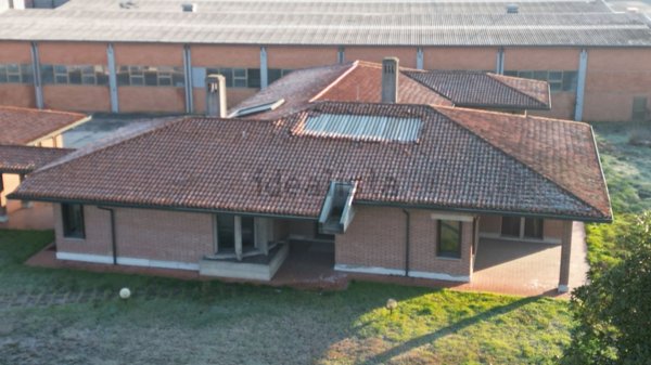 casa indipendente in vendita a Verolanuova