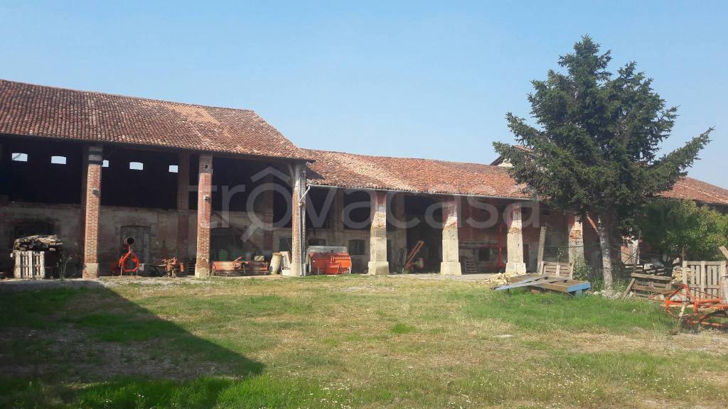 casale in vendita a Verolanuova