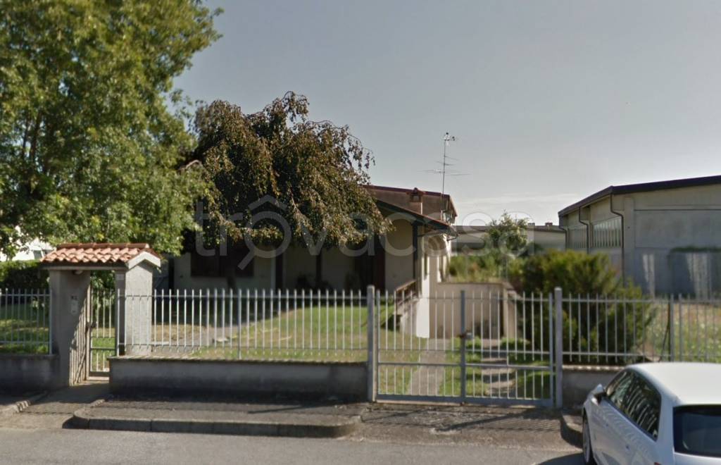 casa indipendente in vendita a Verolanuova