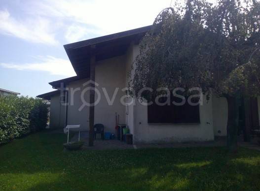 casa indipendente in vendita a Verolanuova