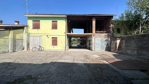casa indipendente in vendita a Verolanuova