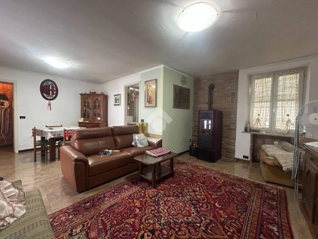 casa indipendente in vendita a Verolanuova