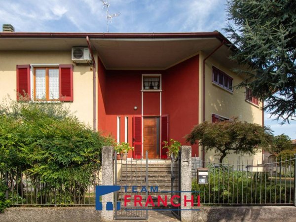 casa indipendente in vendita a Verolanuova