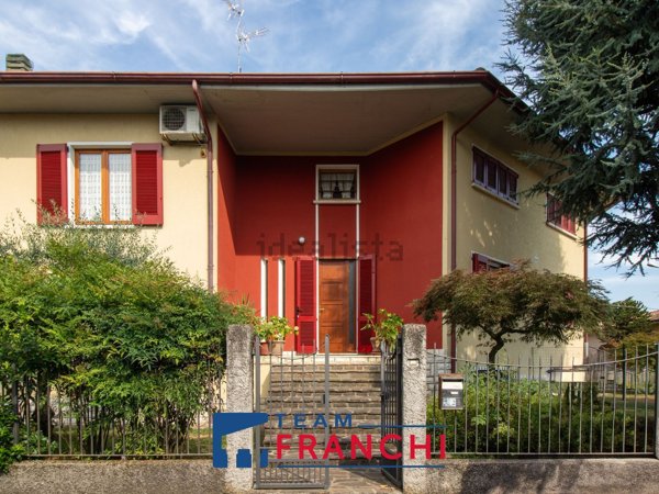 casa indipendente in vendita a Verolanuova