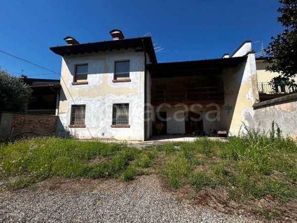 casa indipendente in vendita a Verolanuova in zona Cadignano