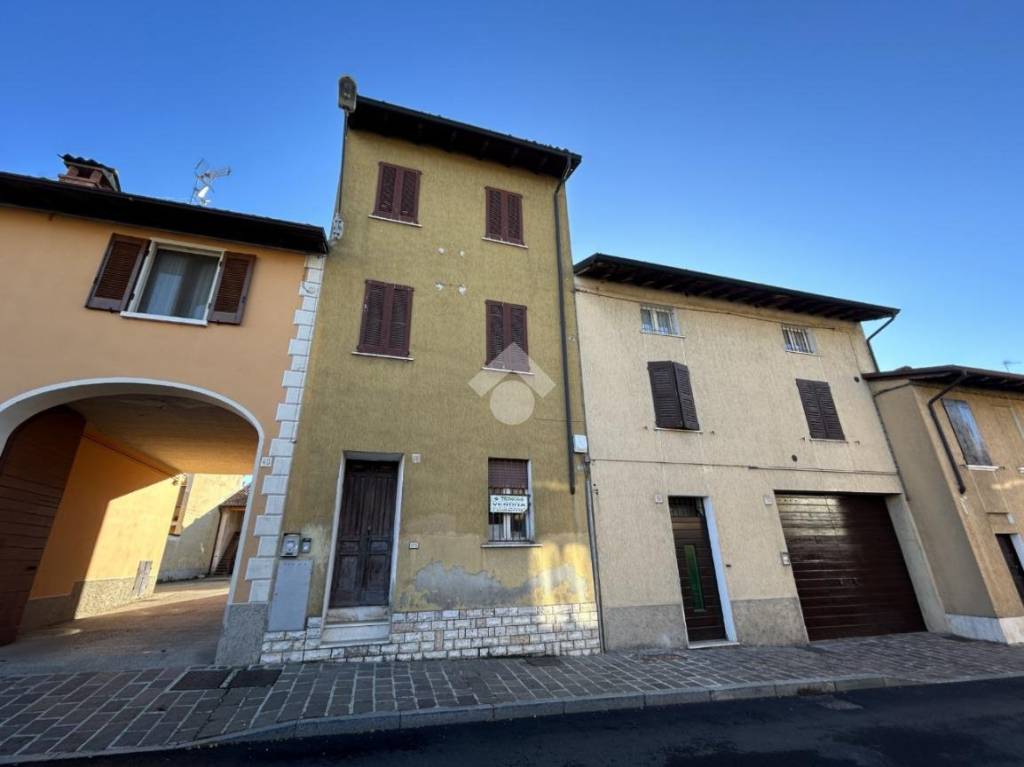 casa indipendente in vendita a Verolanuova
