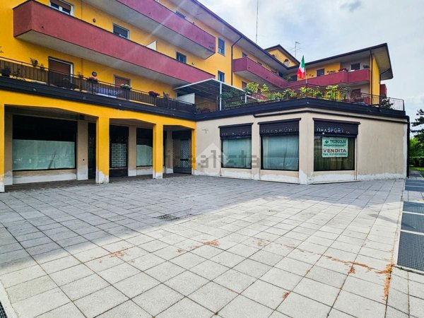 negozio in vendita a Verolanuova