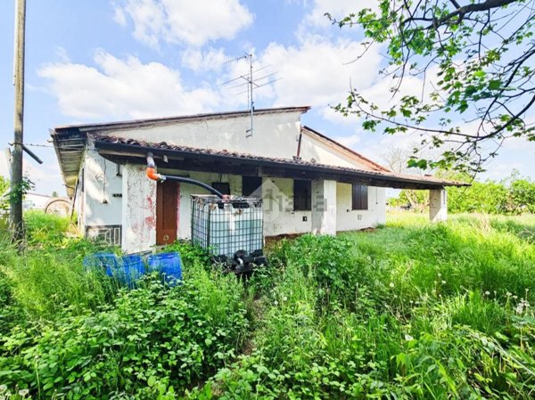 casa indipendente in vendita a Verolanuova